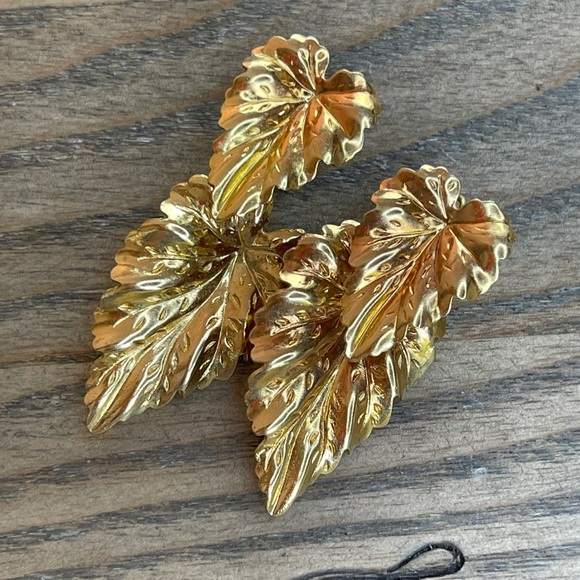 Jewelry - Earrings Gold Tone Leaf Two Piece, Vintage, Coastal, Casual, 3/$30